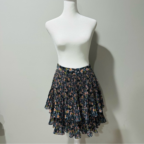 Boden Plisse Mini Skirt, Graphite, Opulent Leaf, Size 6 - Picture 3 of 5